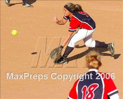Thumbnail 2 in La Sierra vs. Redlands East Valley (Jurupa Tourney) photogallery.