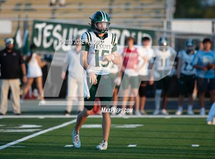 Thumbnail 3 in Strake Jesuit @ Lake Creek photogallery.