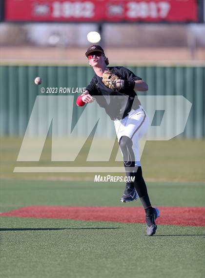 Thumbnail 1 in Southmoore @ Mustang photogallery.