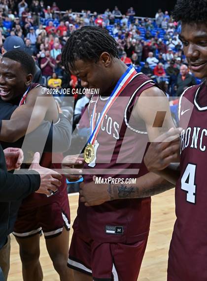 Thumbnail 1 in Lipan vs Clarendon (UIL 2A State Final) photogallery.