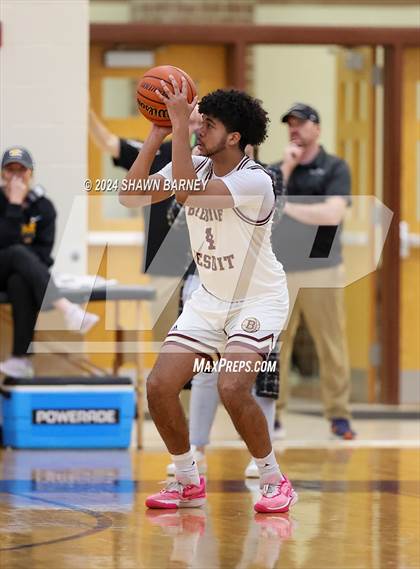 Thumbnail 3 in Indianapolis Shortridge vs. Brebeuf Jesuit Preparatory (IHSAA 3A Sectional 27 First Round) photogallery.