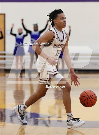 Thumbnail 1 in Indianapolis Shortridge vs. Brebeuf Jesuit Preparatory (IHSAA 3A Sectional 27 First Round) photogallery.
