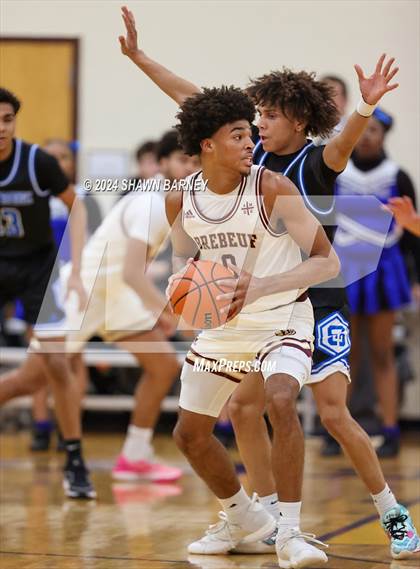 Thumbnail 1 in Indianapolis Shortridge vs. Brebeuf Jesuit Preparatory (IHSAA 3A Sectional 27 First Round) photogallery.