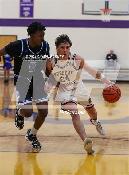 Thumbnail 3 in Indianapolis Shortridge vs. Brebeuf Jesuit Preparatory (IHSAA 3A Sectional 27 First Round) photogallery.
