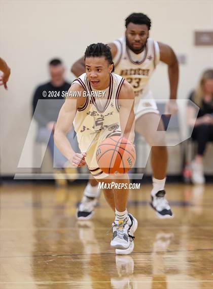 Thumbnail 1 in Indianapolis Shortridge vs. Brebeuf Jesuit Preparatory (IHSAA 3A Sectional 27 First Round) photogallery.