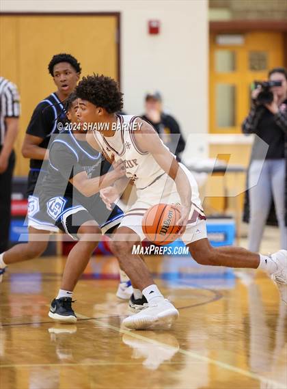 Thumbnail 2 in Indianapolis Shortridge vs. Brebeuf Jesuit Preparatory (IHSAA 3A Sectional 27 First Round) photogallery.