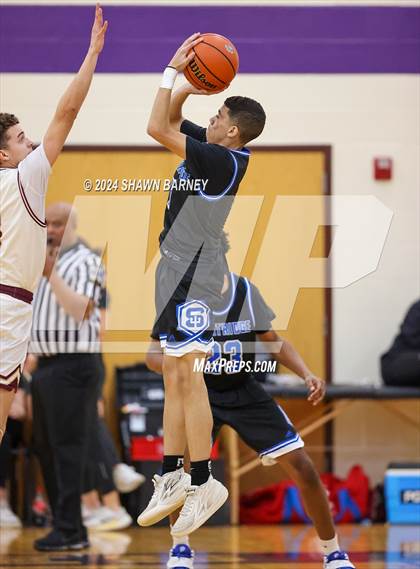 Thumbnail 1 in Indianapolis Shortridge vs. Brebeuf Jesuit Preparatory (IHSAA 3A Sectional 27 First Round) photogallery.