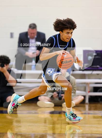 Thumbnail 1 in Indianapolis Shortridge vs. Brebeuf Jesuit Preparatory (IHSAA 3A Sectional 27 First Round) photogallery.