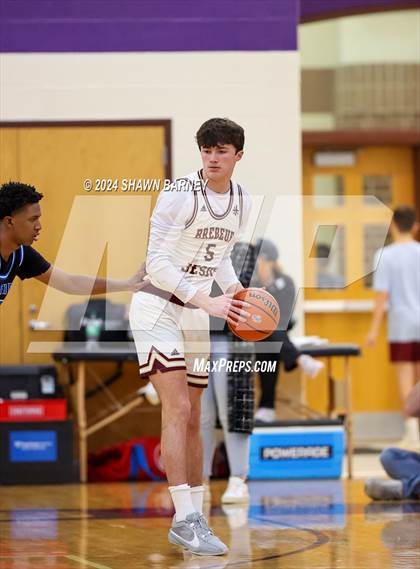 Thumbnail 3 in Indianapolis Shortridge vs. Brebeuf Jesuit Preparatory (IHSAA 3A Sectional 27 First Round) photogallery.