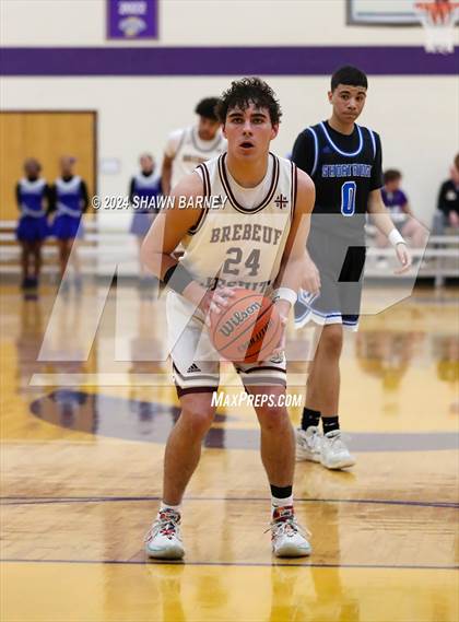 Thumbnail 3 in Indianapolis Shortridge vs. Brebeuf Jesuit Preparatory (IHSAA 3A Sectional 27 First Round) photogallery.