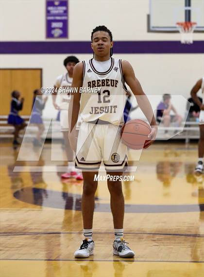 Thumbnail 1 in Indianapolis Shortridge vs. Brebeuf Jesuit Preparatory (IHSAA 3A Sectional 27 First Round) photogallery.