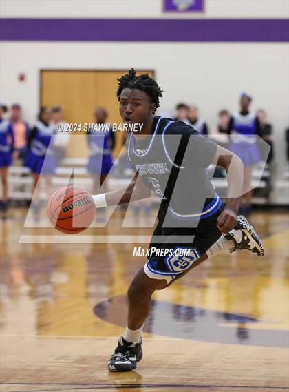 Thumbnail 3 in Indianapolis Shortridge vs. Brebeuf Jesuit Preparatory (IHSAA 3A Sectional 27 First Round) photogallery.