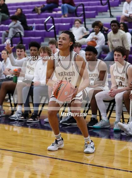 Thumbnail 3 in Indianapolis Shortridge vs. Brebeuf Jesuit Preparatory (IHSAA 3A Sectional 27 First Round) photogallery.