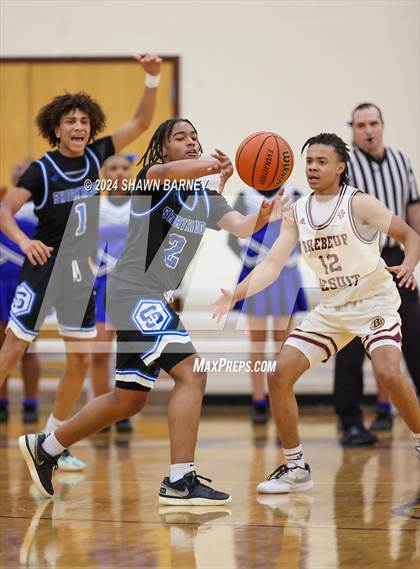 Thumbnail 2 in Indianapolis Shortridge vs. Brebeuf Jesuit Preparatory (IHSAA 3A Sectional 27 First Round) photogallery.