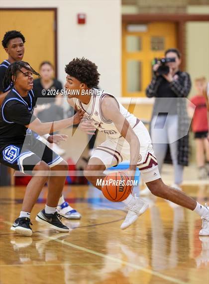 Thumbnail 1 in Indianapolis Shortridge vs. Brebeuf Jesuit Preparatory (IHSAA 3A Sectional 27 First Round) photogallery.