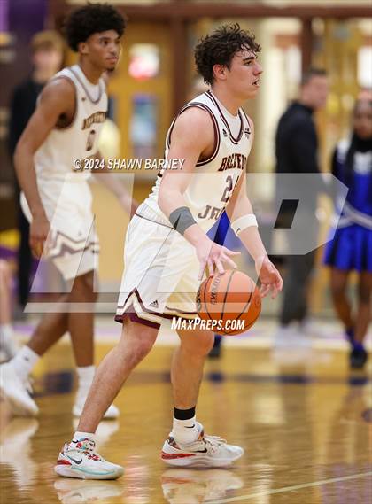 Thumbnail 2 in Indianapolis Shortridge vs. Brebeuf Jesuit Preparatory (IHSAA 3A Sectional 27 First Round) photogallery.