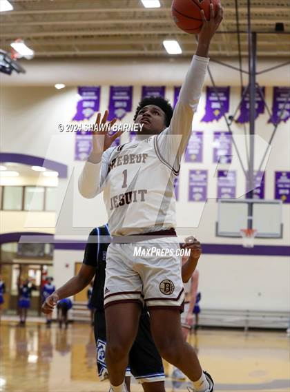 Thumbnail 3 in Indianapolis Shortridge vs. Brebeuf Jesuit Preparatory (IHSAA 3A Sectional 27 First Round) photogallery.