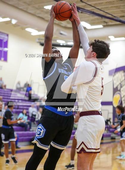 Thumbnail 3 in Indianapolis Shortridge vs. Brebeuf Jesuit Preparatory (IHSAA 3A Sectional 27 First Round) photogallery.