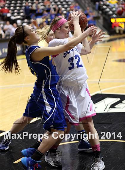 Thumbnail 1 in South vs. South (KSHSAA 6A Quarterfinal) photogallery.