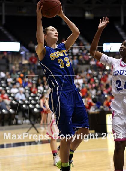 Thumbnail 1 in South vs. South (KSHSAA 6A Quarterfinal) photogallery.