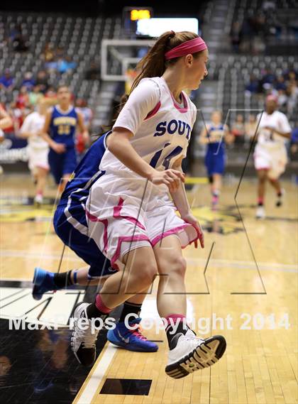 Thumbnail 3 in South vs. South (KSHSAA 6A Quarterfinal) photogallery.