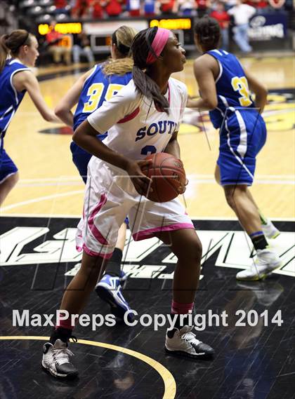 Thumbnail 1 in South vs. South (KSHSAA 6A Quarterfinal) photogallery.