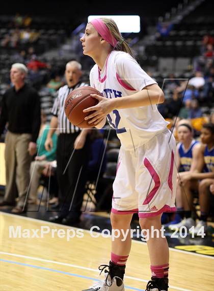 Thumbnail 3 in South vs. South (KSHSAA 6A Quarterfinal) photogallery.