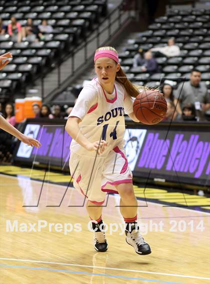 Thumbnail 3 in South vs. South (KSHSAA 6A Quarterfinal) photogallery.