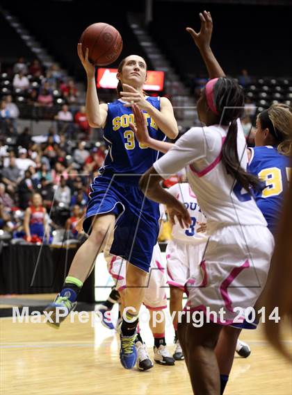 Thumbnail 2 in South vs. South (KSHSAA 6A Quarterfinal) photogallery.
