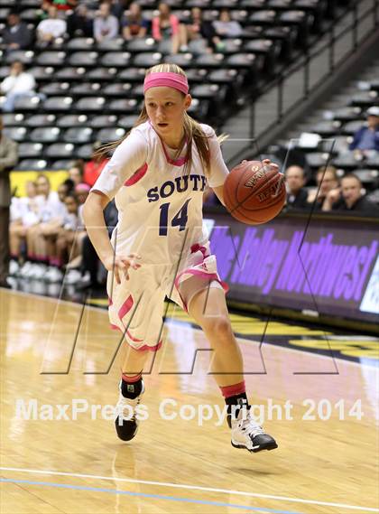 Thumbnail 1 in South vs. South (KSHSAA 6A Quarterfinal) photogallery.