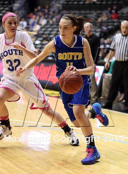 Thumbnail 3 in South vs. South (KSHSAA 6A Quarterfinal) photogallery.