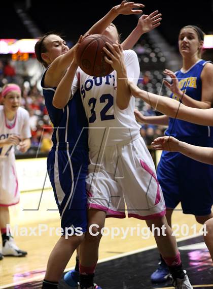 Thumbnail 3 in South vs. South (KSHSAA 6A Quarterfinal) photogallery.
