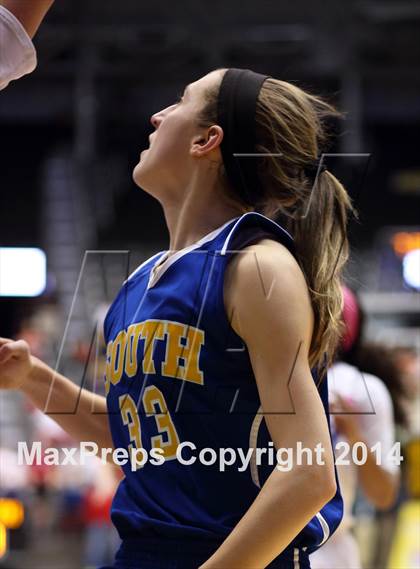 Thumbnail 3 in South vs. South (KSHSAA 6A Quarterfinal) photogallery.