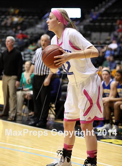Thumbnail 2 in South vs. South (KSHSAA 6A Quarterfinal) photogallery.