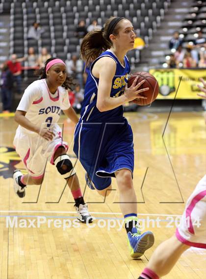 Thumbnail 3 in South vs. South (KSHSAA 6A Quarterfinal) photogallery.