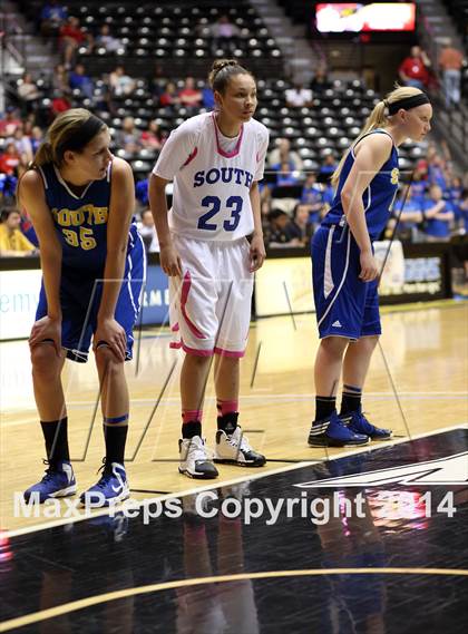 Thumbnail 1 in South vs. South (KSHSAA 6A Quarterfinal) photogallery.