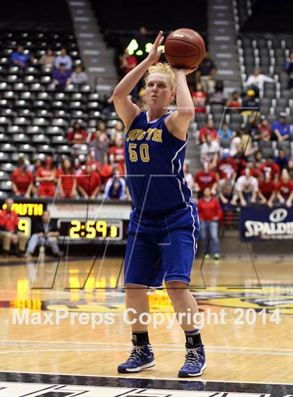 Thumbnail 3 in South vs. South (KSHSAA 6A Quarterfinal) photogallery.
