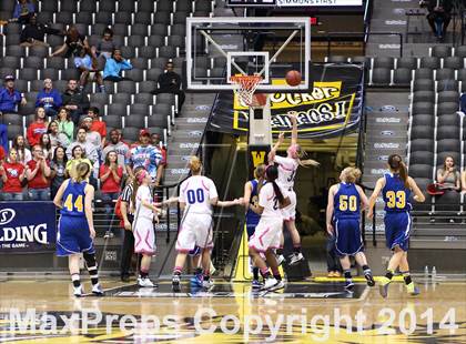 Thumbnail 2 in South vs. South (KSHSAA 6A Quarterfinal) photogallery.