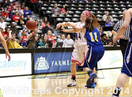 Thumbnail 2 in South vs. South (KSHSAA 6A Quarterfinal) photogallery.