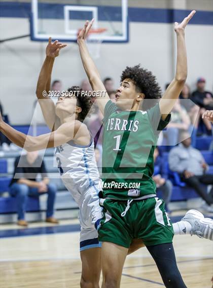 Thumbnail 2 in Perris @ Linfield Christian (Linfield Christian Caged Classic) photogallery.