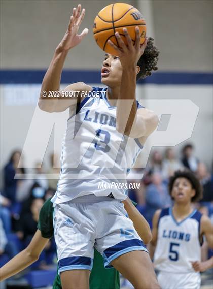 Thumbnail 1 in Perris @ Linfield Christian (Linfield Christian Caged Classic) photogallery.