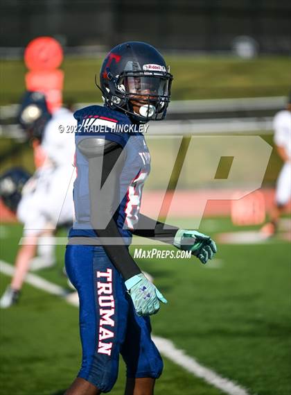 Thumbnail 1 in Chrisman @ Truman photogallery.