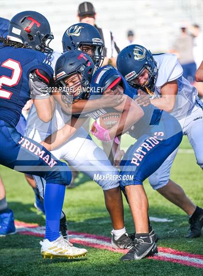 Thumbnail 2 in Chrisman @ Truman photogallery.