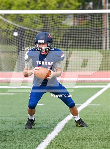 Thumbnail 1 in Chrisman @ Truman photogallery.