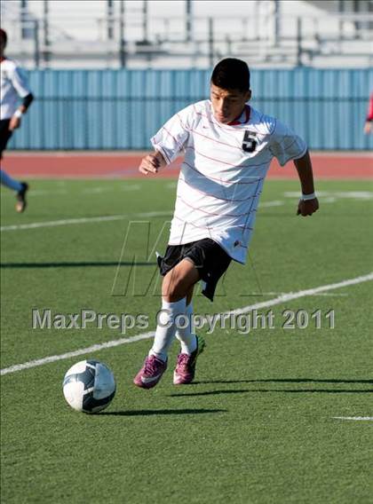 Thumbnail 2 in Rio Mesa vs Santa Barbara (Buena New Year's Tournament) photogallery.