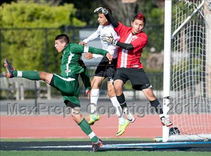 Thumbnail 2 in Rio Mesa vs Santa Barbara (Buena New Year's Tournament) photogallery.