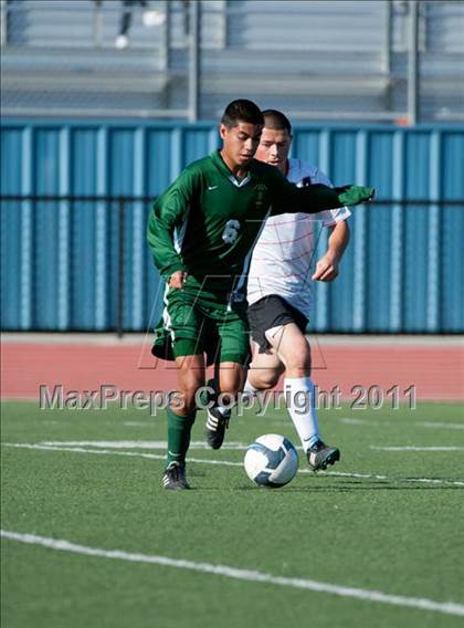 Thumbnail 2 in Rio Mesa vs Santa Barbara (Buena New Year's Tournament) photogallery.