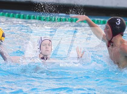 Thumbnail 2 in Bishop's vs. Santana (CIF SoCal Regional Division 2 Final) photogallery.