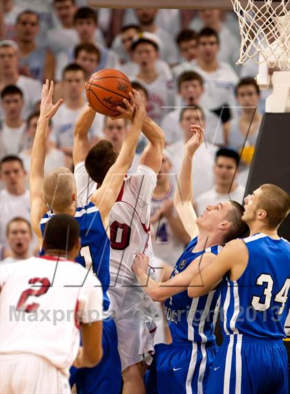 Thumbnail 3 in Covington Catholic vs Newport (KHSAA Ninth Region) photogallery.