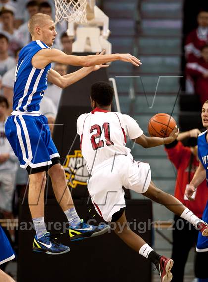 Thumbnail 3 in Covington Catholic vs Newport (KHSAA Ninth Region) photogallery.